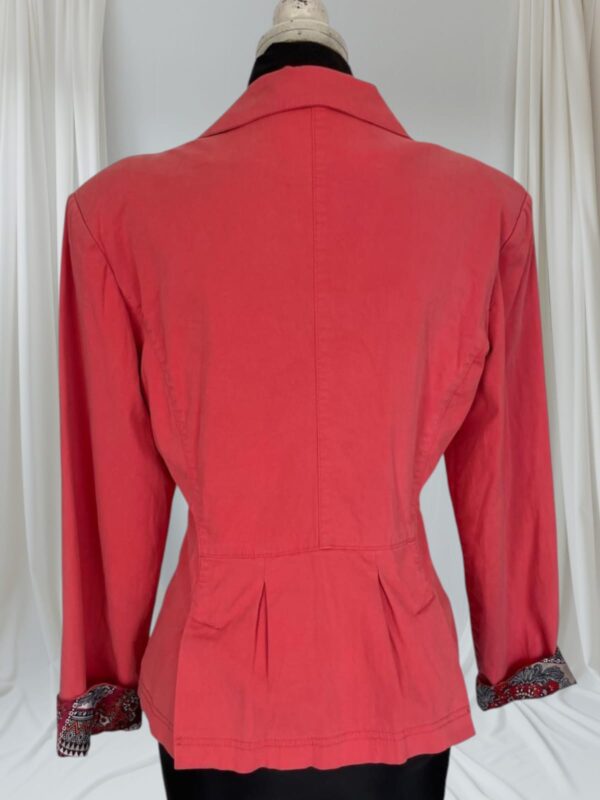 Bleiser.  BESO DE COCO. Talla L.