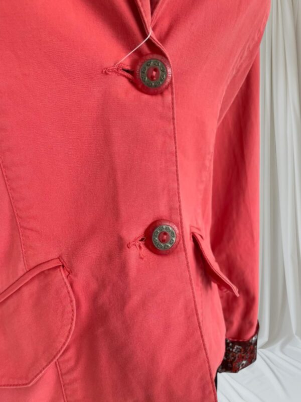 Bleiser.  BESO DE COCO. Talla L.