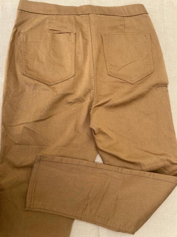 Pantalón NUEVO. Super High Rise. Talla XL (15-17)