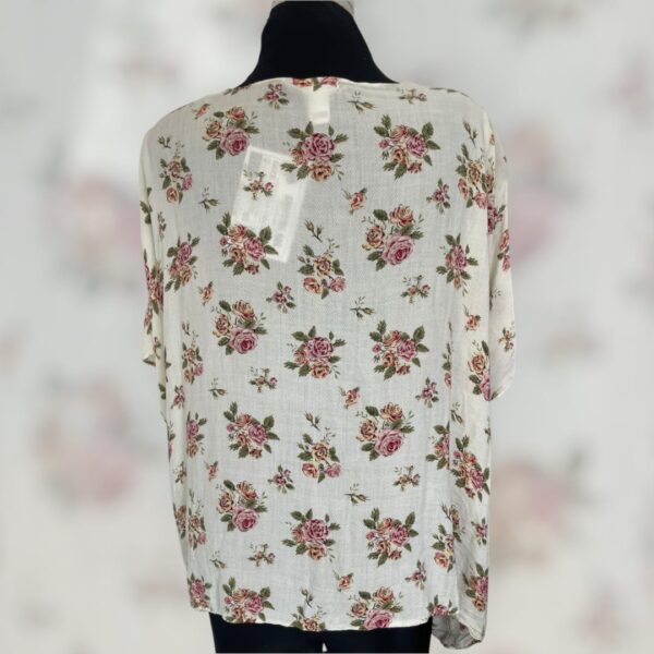 Sobrepuesto. FOREVER 21. Talla L.
