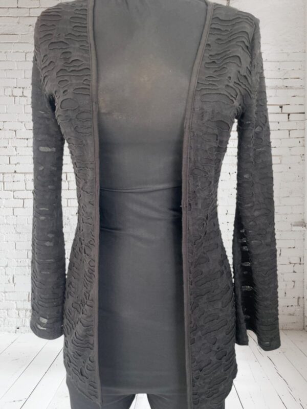 Sobrepuesto. SHEIN. Talla M.