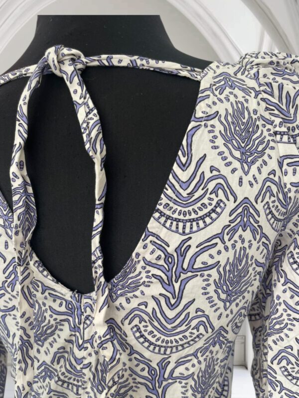 r-22-3 Blusa. Basement. Talla XS.
